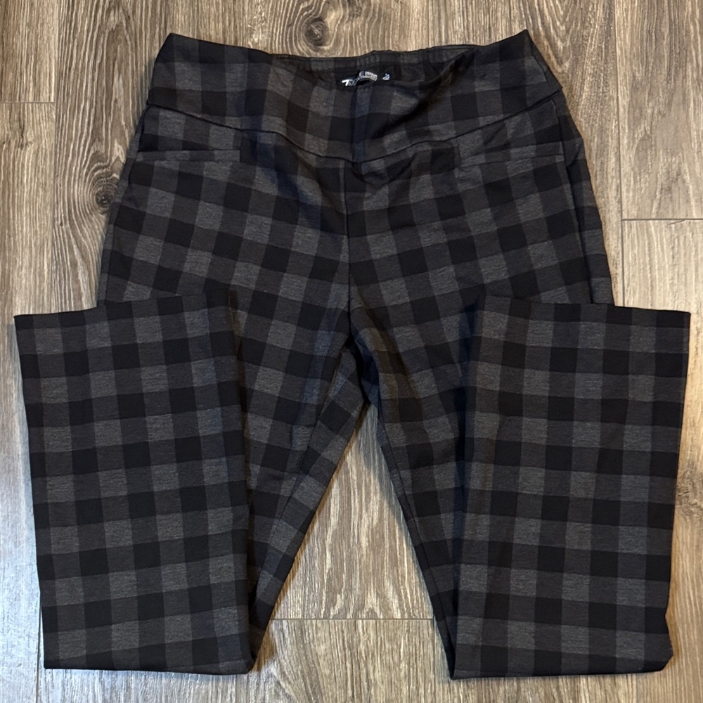 New York & Company Gray and Black Plaid Pants